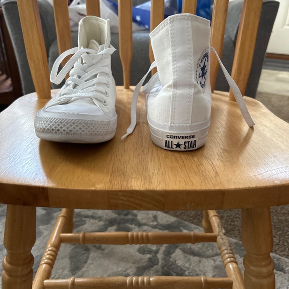 White converse high top - Picture 3 of 4